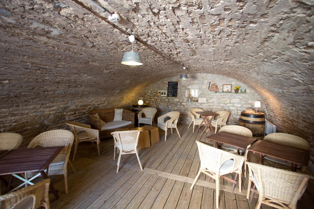 Hotel L'Oree Des Vignes Gilly-les-Citeaux Екстер'єр фото