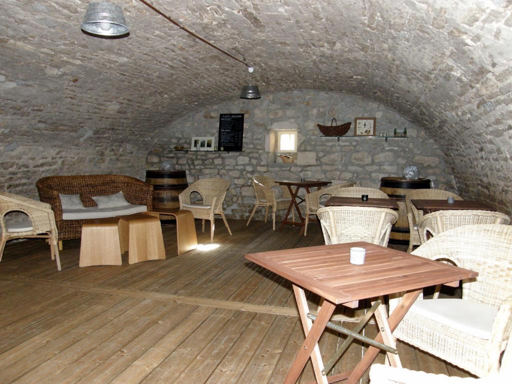 Hotel L'Oree Des Vignes Gilly-les-Citeaux Екстер'єр фото