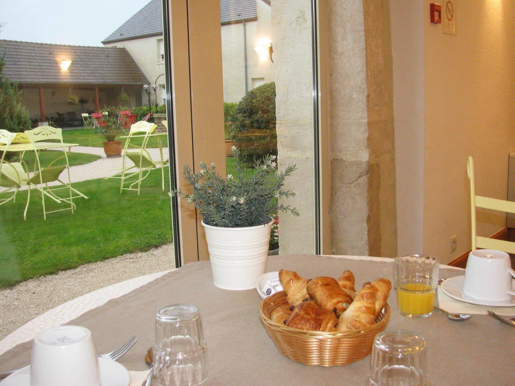 Hotel L'Oree Des Vignes Gilly-les-Citeaux Екстер'єр фото